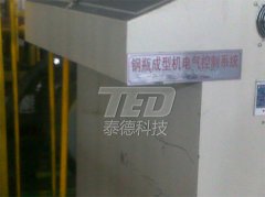 高速高壓旋轉接頭在鋼瓶成型機中應用